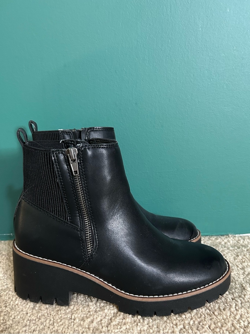Women’s Blondo Black Leather Ankle Booties Wedge Style Heel Waterproof